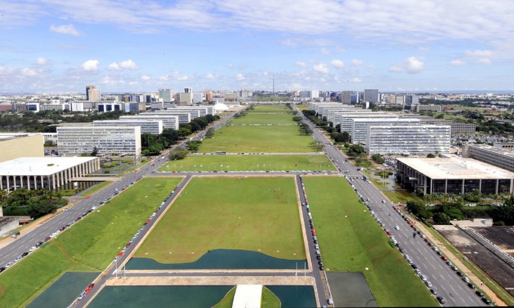 Manifestações pró-governo perdem força após o 7 de setembro e tiveram baixa adesão no domingo (12) em Brasília