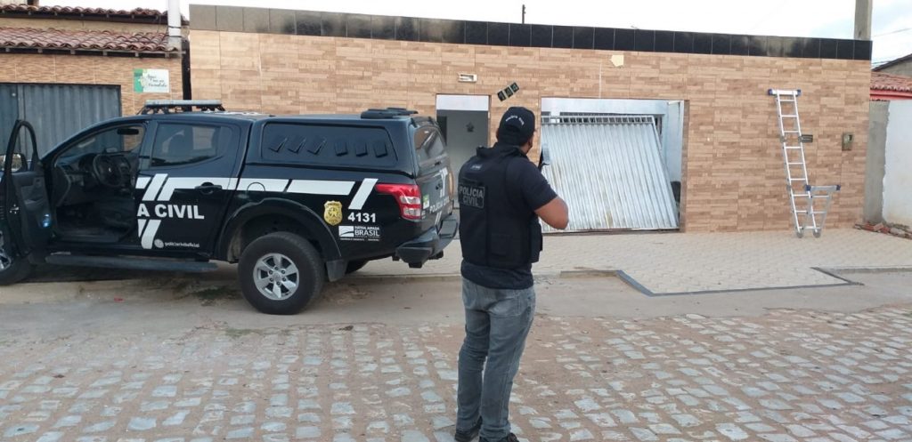 Operação Comandos - Denarc Mossoró cumpre mandados e prende 9 suspeitos; policiais também apreenderam arma e 6kg de maconha