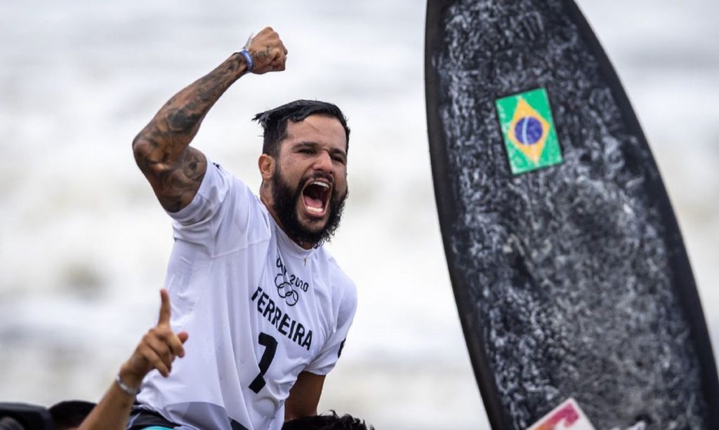 Potiguar Ítalo Ferreira está concorrendo a melhor atleta do ano pelo COB