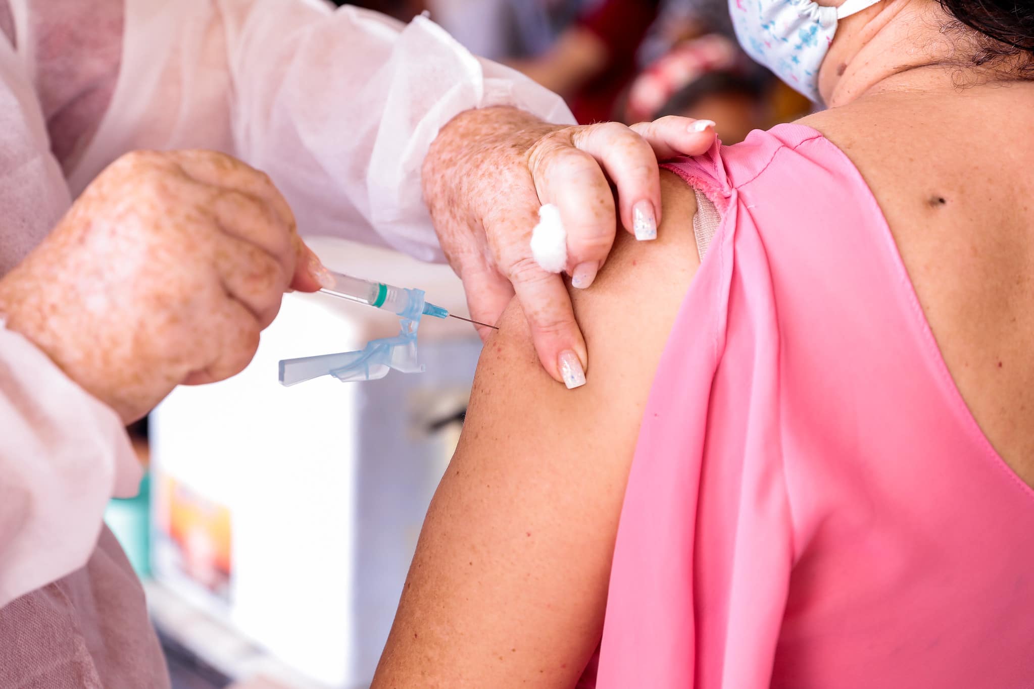 Brasil alcança 144,2 milhões de pessoas totalmente imunizadas contra a covid-19