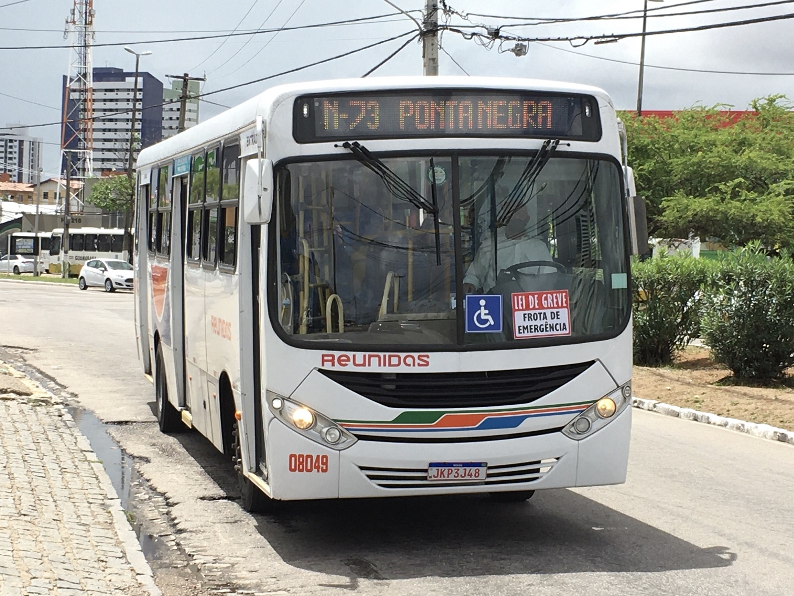 Confira quais linhas de ônibus estão circulando após a retomada da greve em Natal