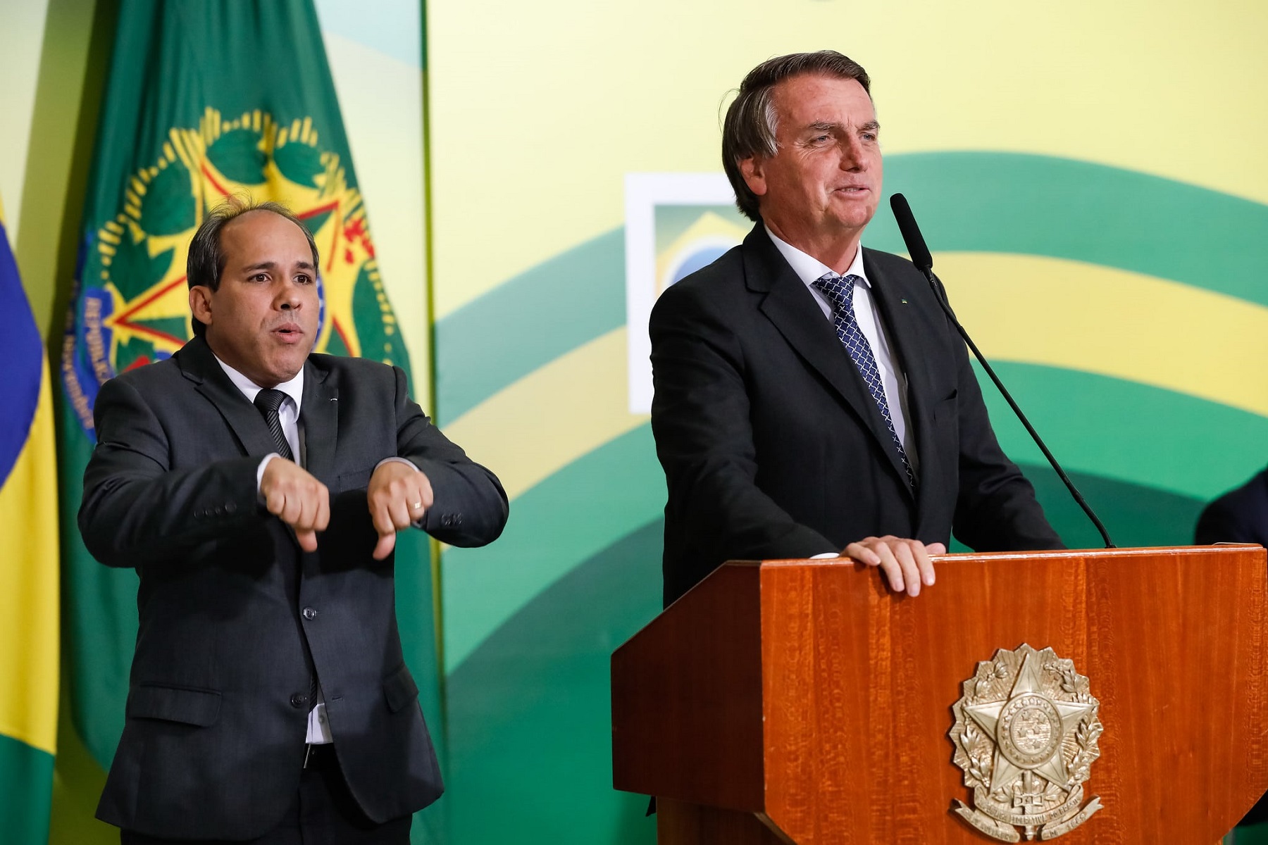 Polícia Federal diz que houve crime em vazamento de dados, mas não indicia Bolsonaro