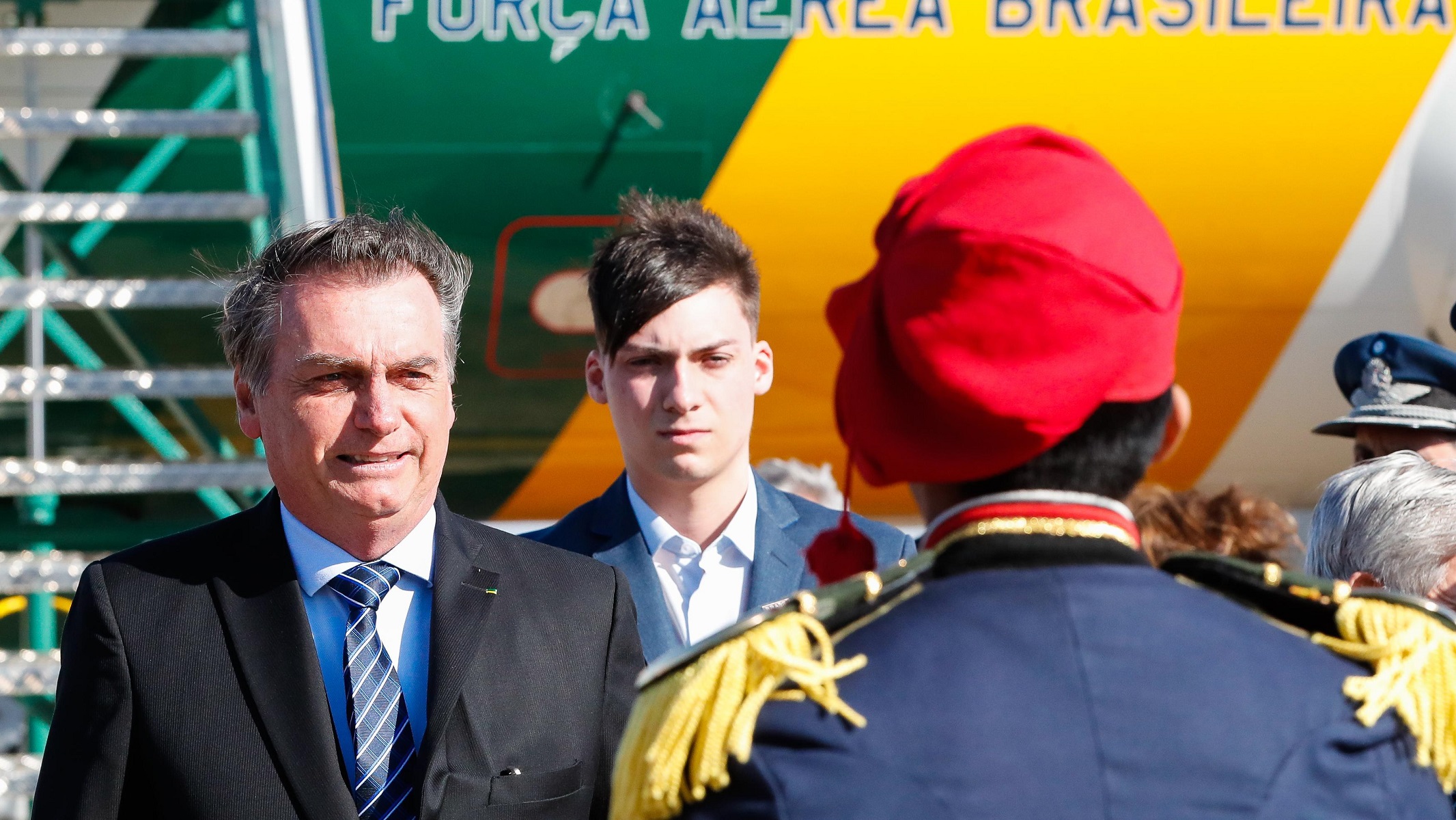 Bolsonaro rebaixa delegado que atuava em investigação de Jair Renan sobre tráfico de influência