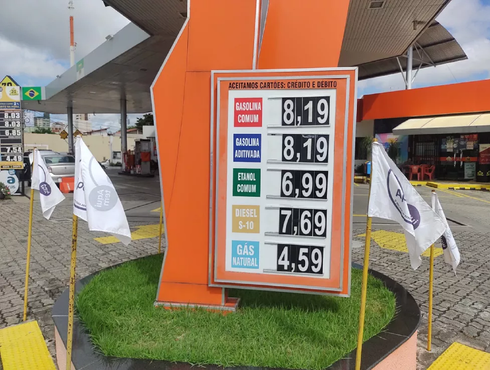 Com gasolina a R$ 8,19 em Natal, Sindpostos diz que postos 'apenas encerraram os preços promocionais'