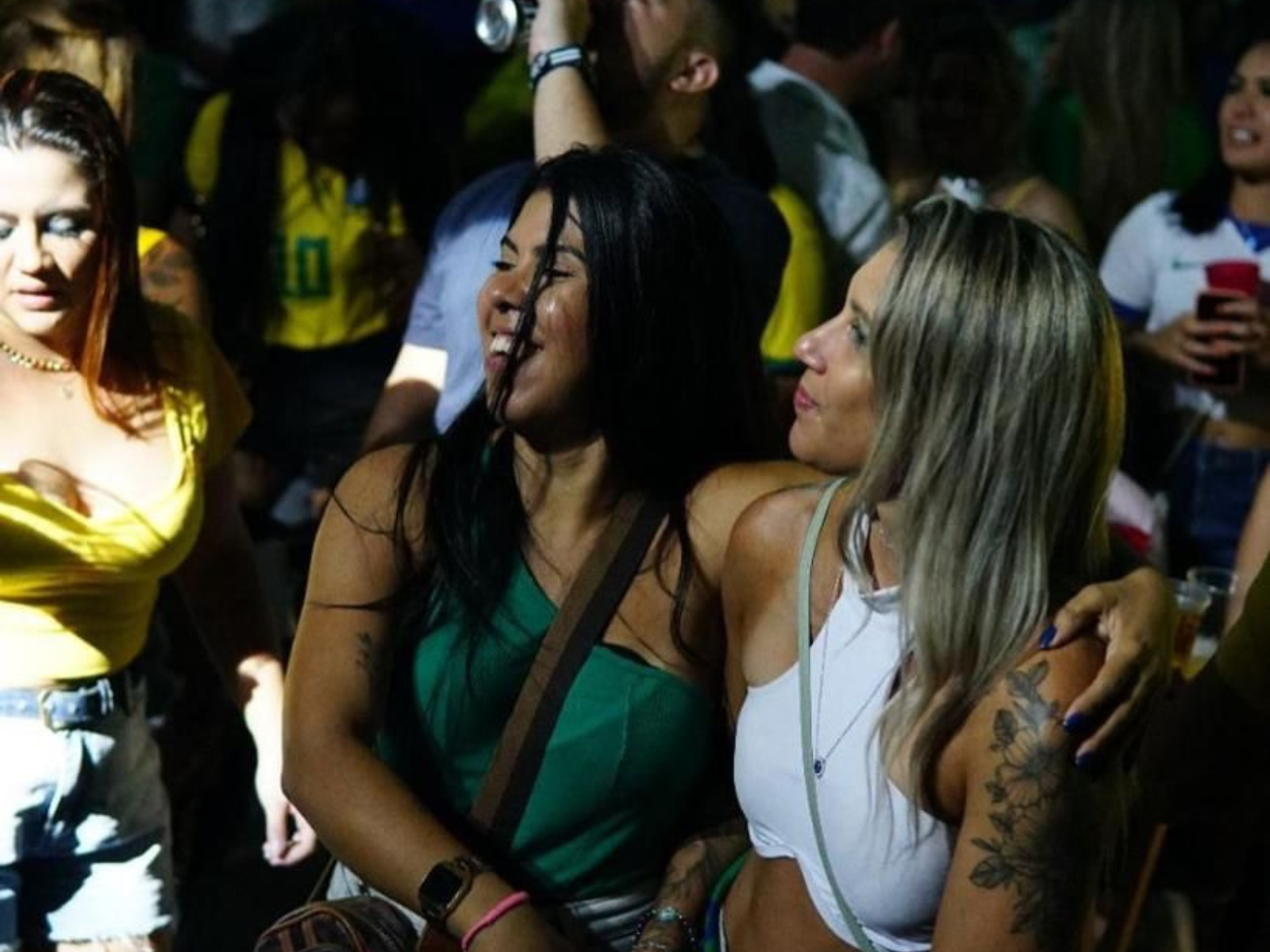 Jogo do Brasil e Camarões terá 2h de open bar e várias atrações musicais na Copa D´Praia