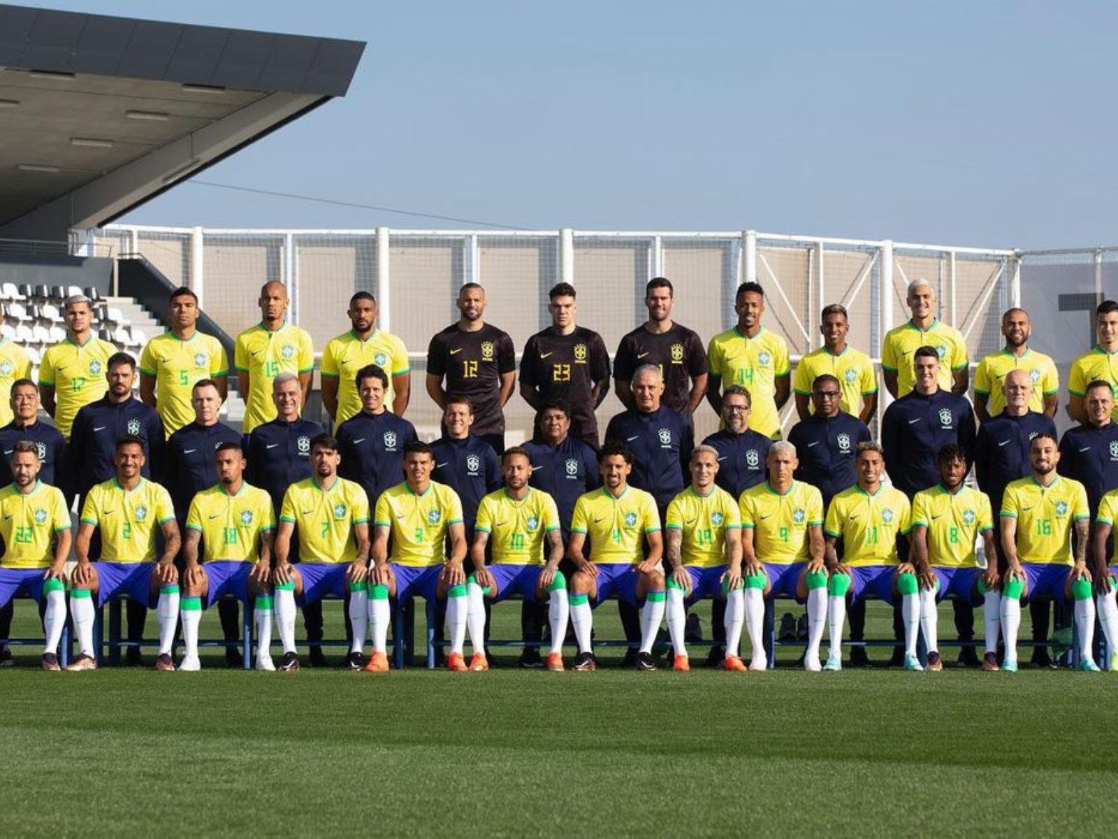 Seleção brasileira chega ao Catar para disputa da Copa do Mundo 2022