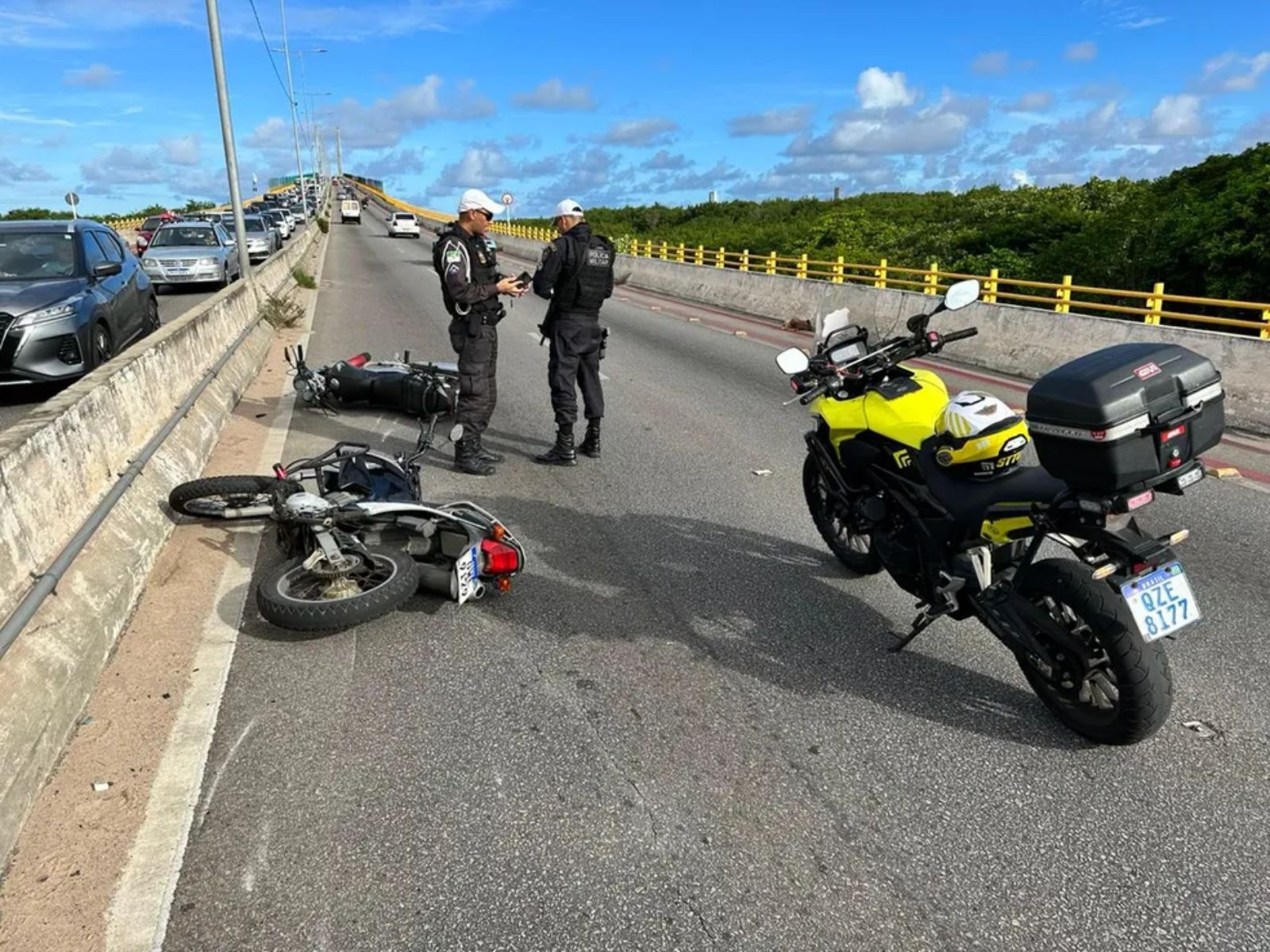 Homem morre em acidente de moto na Ponte Newton Navarro