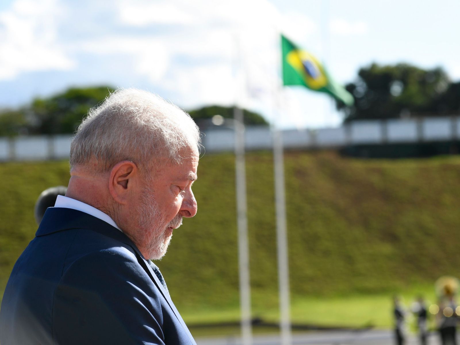 Câmara impõe primeira derrota a Lula e derruba parte de decretos sobre saneamento
