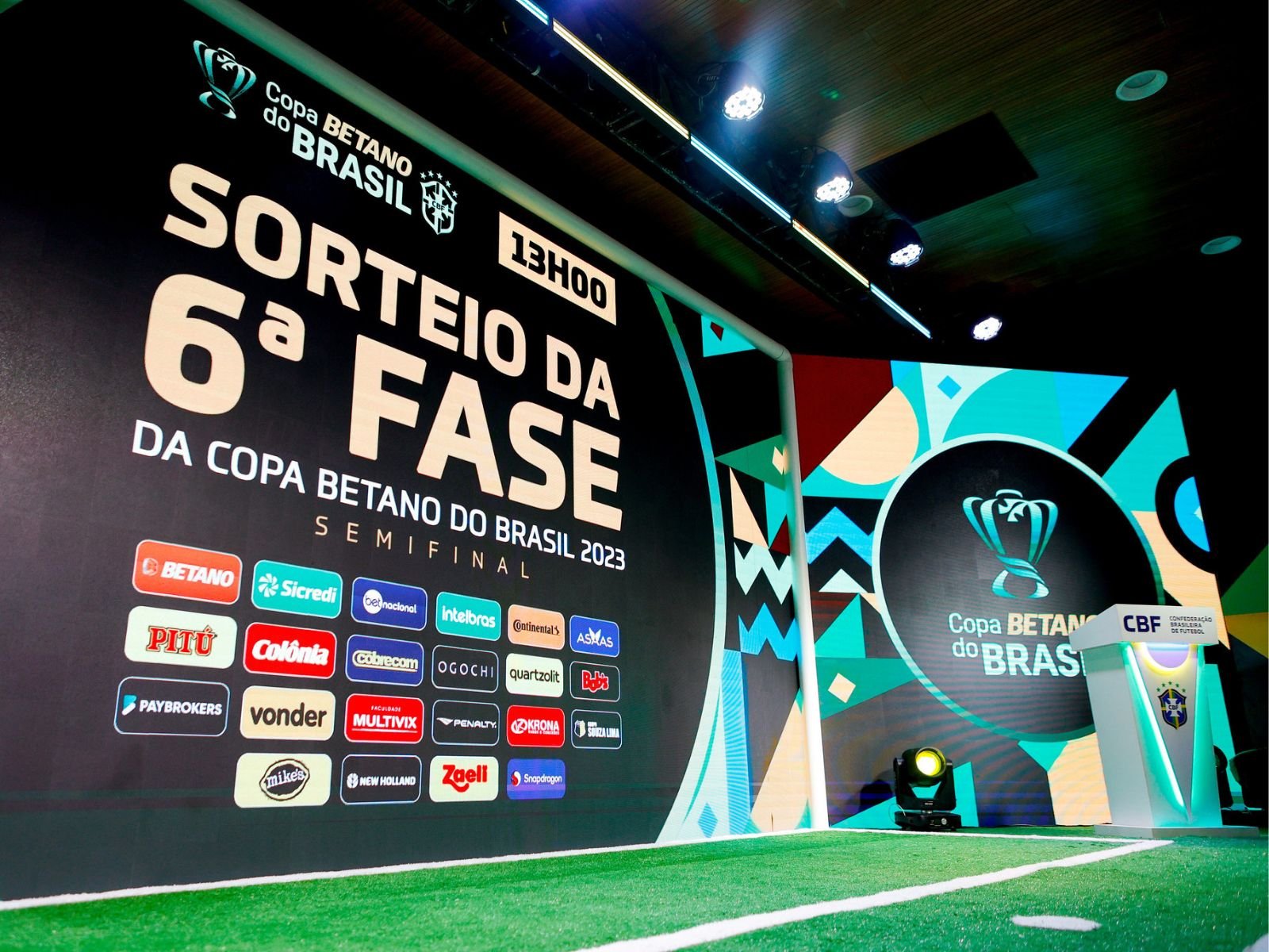 Flamengo e São Paulo decidem semifinais da Copa do Brasil em casa