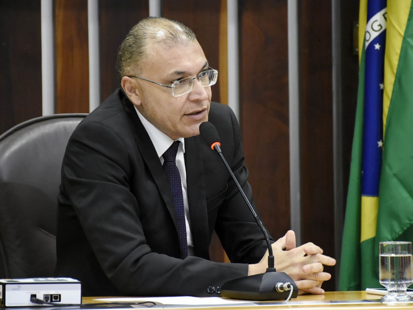 Defesa de Albert Dickson nega desvio de recursos públicos - Por dentro ...