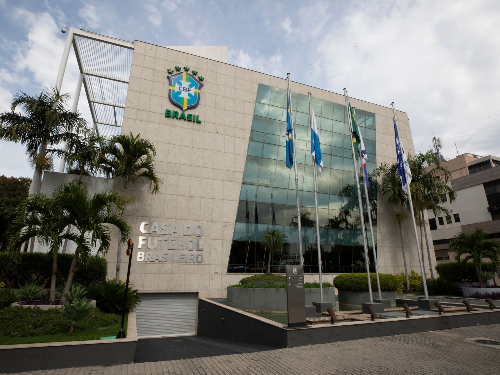 Fifa e Conmebol ameaçam suspender CBF por eleições sem aval