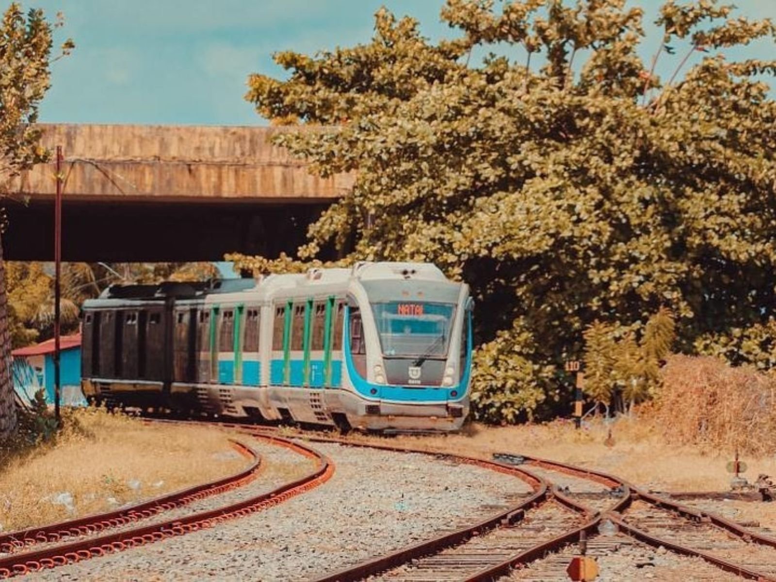 Trem descarrila em Natal e causa transtornos na Linha Norte