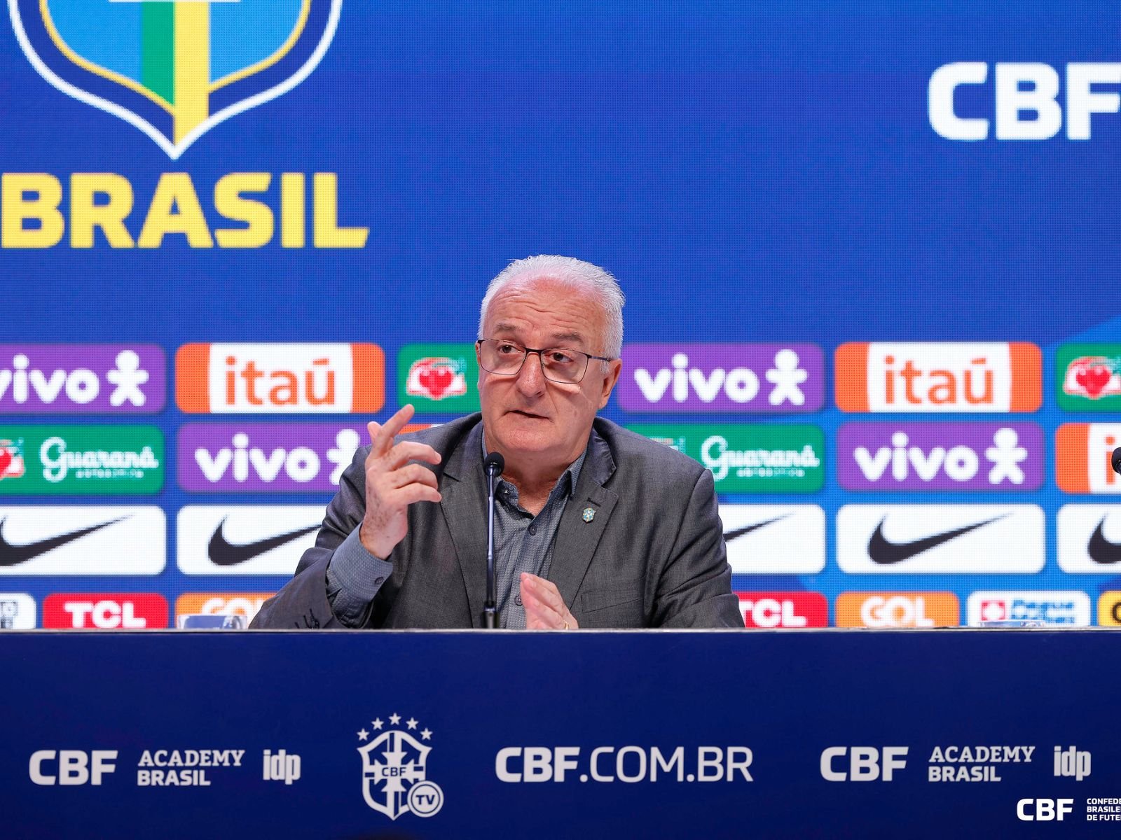 Dorival convoca seleção brasileira para Eliminatórias