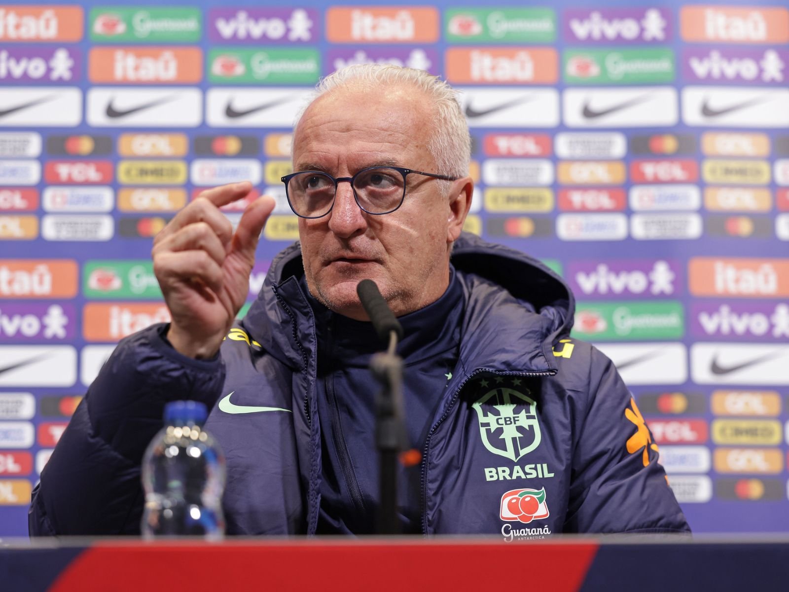 Dorival Júnior é demitido do comando da seleção brasileira de futebol