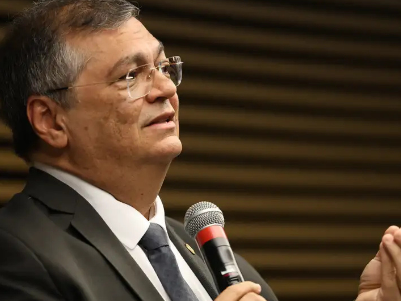 Dino determina campanhas sobre transparência em emendas parlamentares