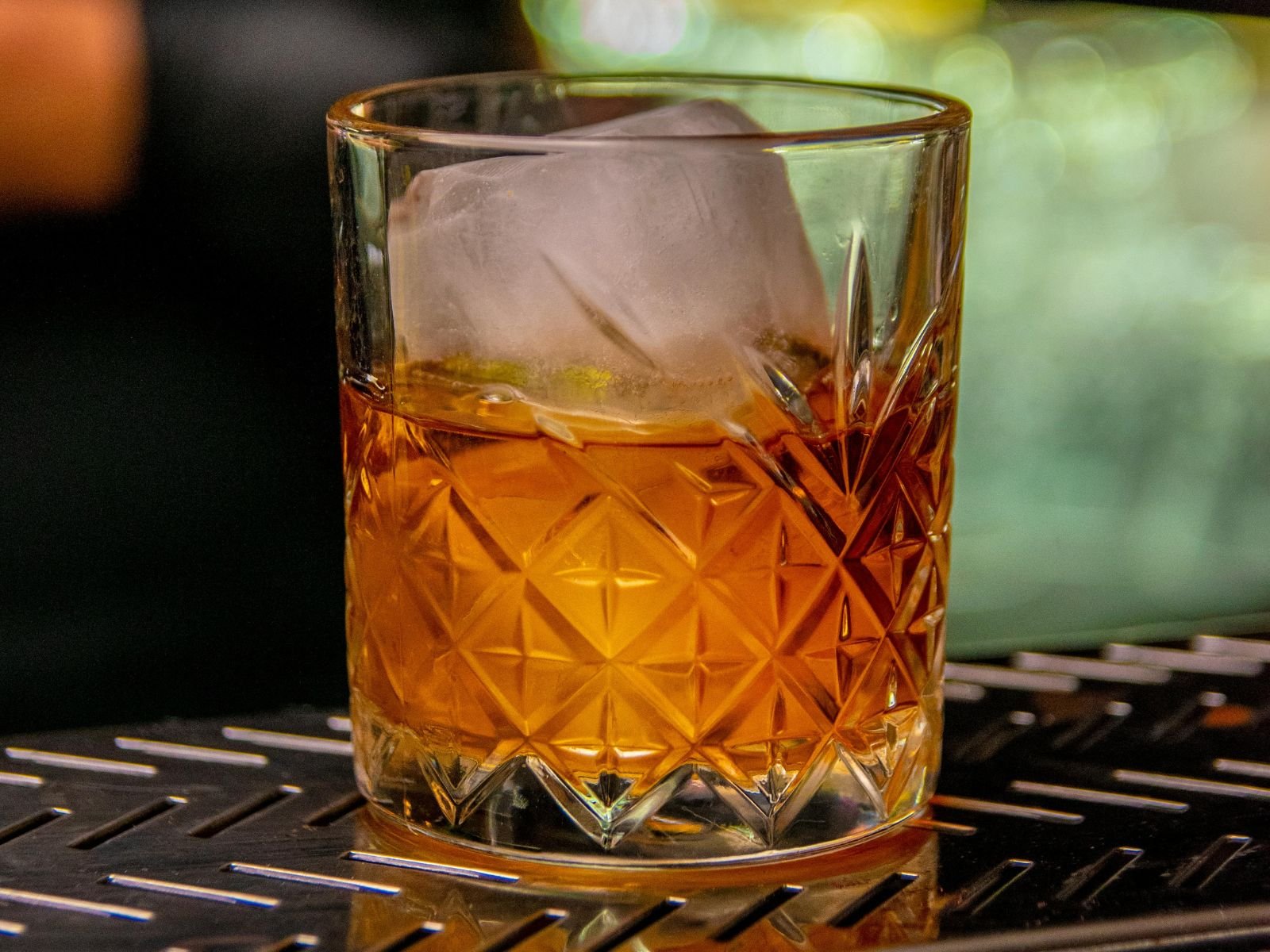 Brasil registra 48 casos suspeitos de intoxicação por metanol e 11 confirmados, diz Ministério da Saúde