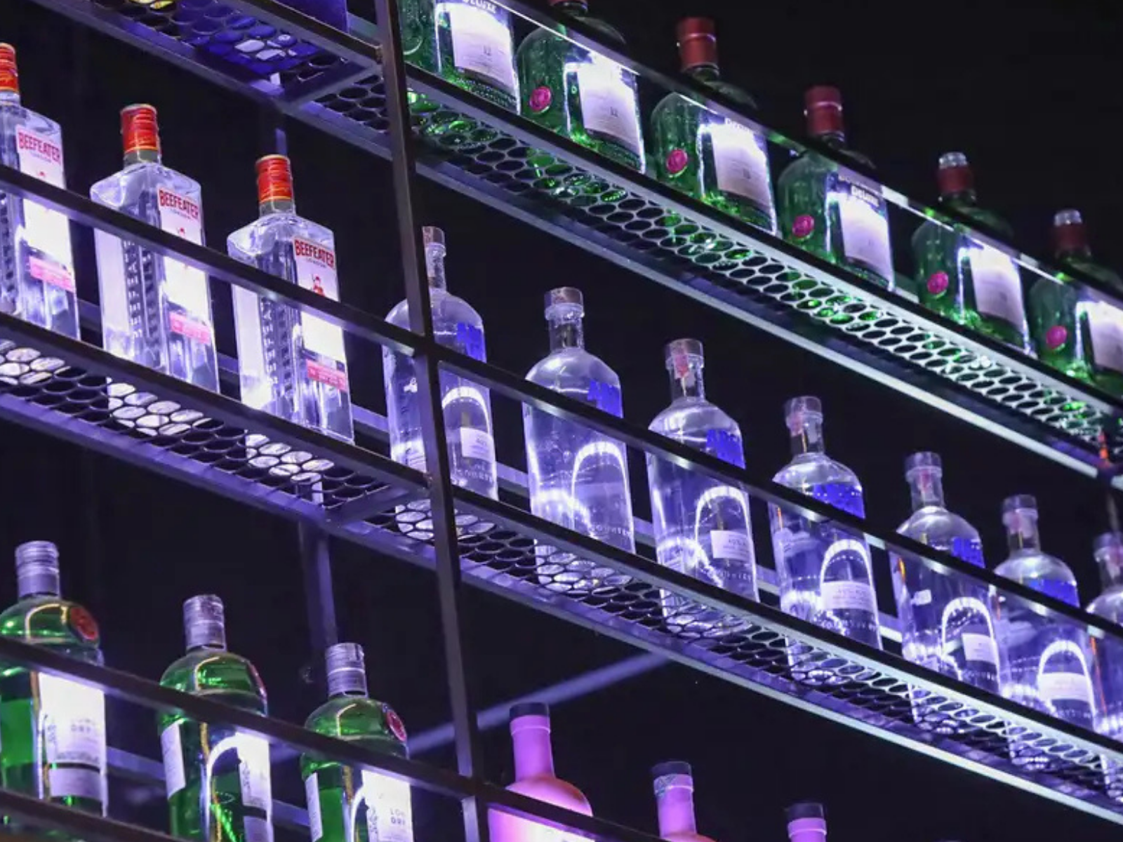 Ministério da Saúde confirma 225 registros de intoxicação por metanol no Brasil