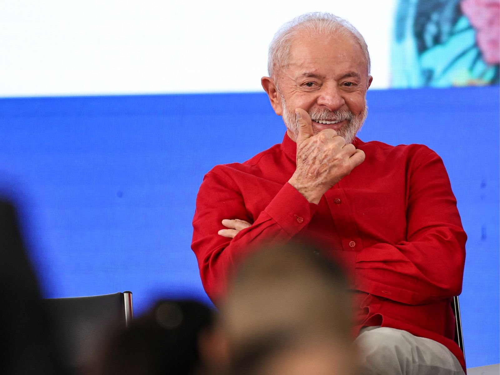 Lula diz que “traficantes são vítimas dos usuários”; presidente volta atrás e afirma ter feito “frase mal colocada”