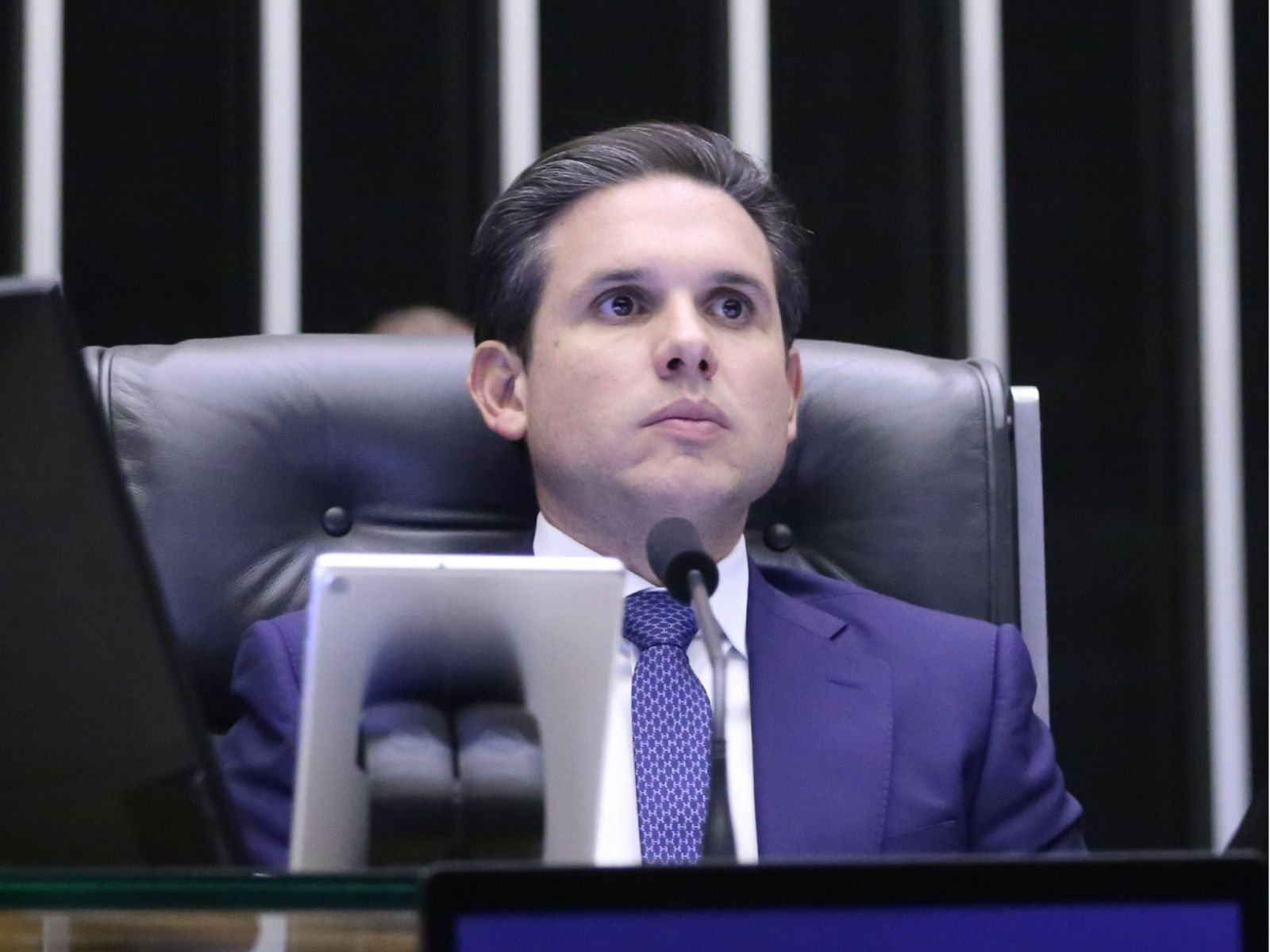 Hugo Motta critica governo Lula após aprovação do PL Antifacção na Câmara