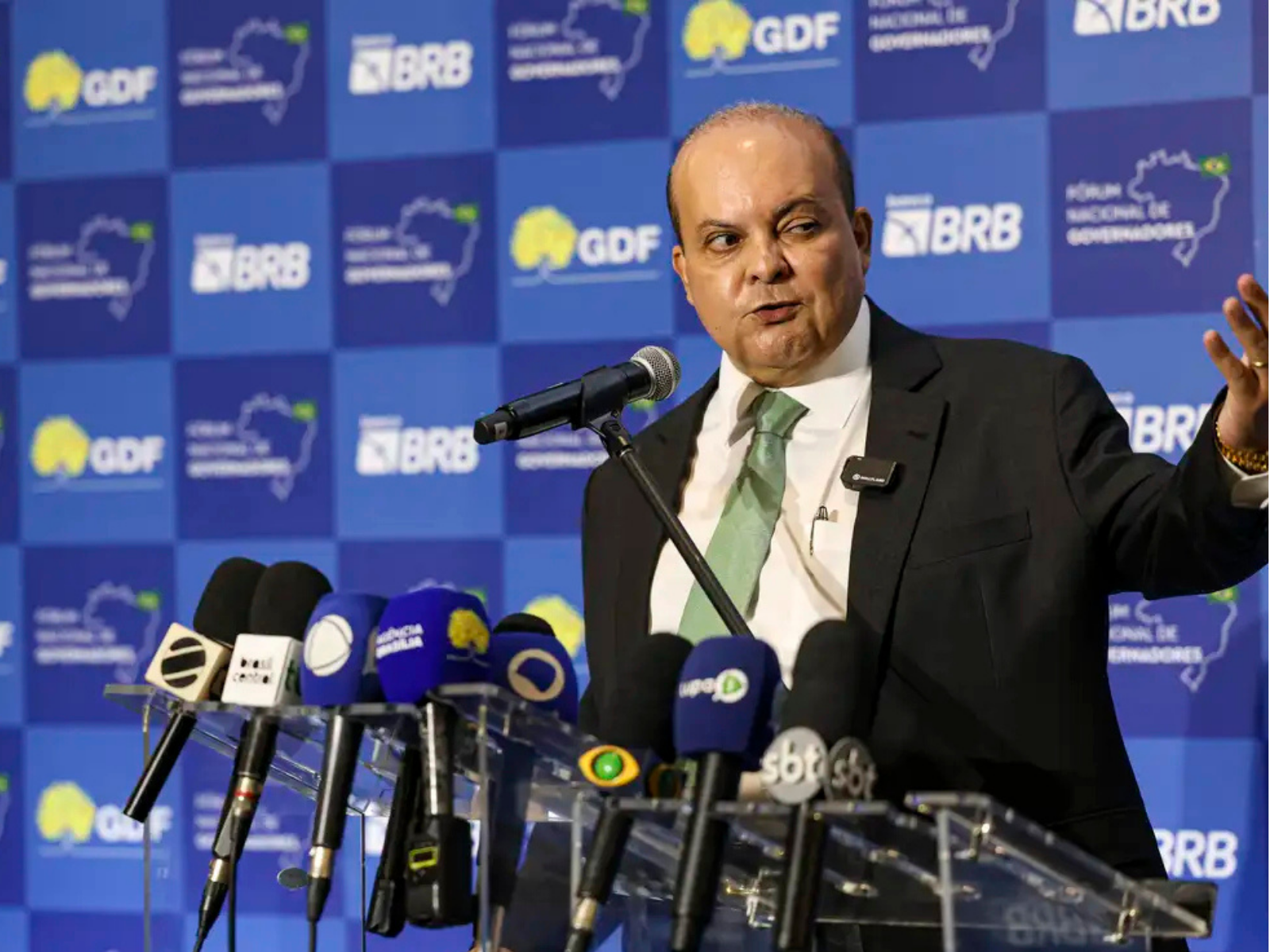 Ibaneis diz que não vai questionar prisão de Bolsonaro na Papuda