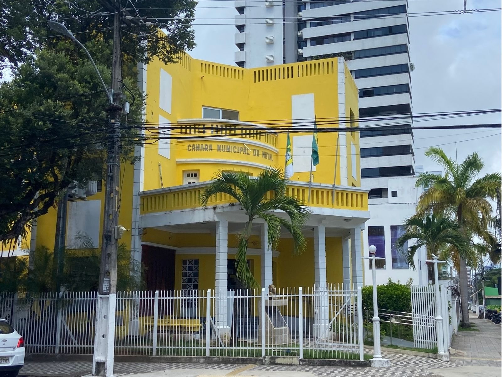 Impasse jurídico sobre cassação de Brisa Bracchi gera novas tensões na Câmara de Natal