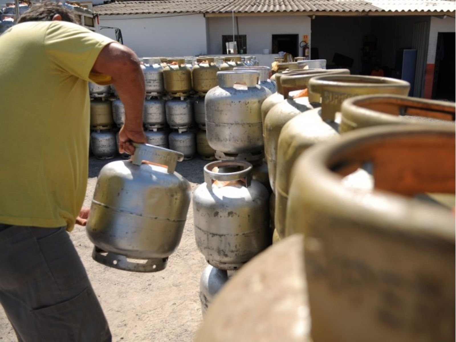 Natal está entre as capitais que recebem o programa Gás do Povo a partir de segunda-feira (24)