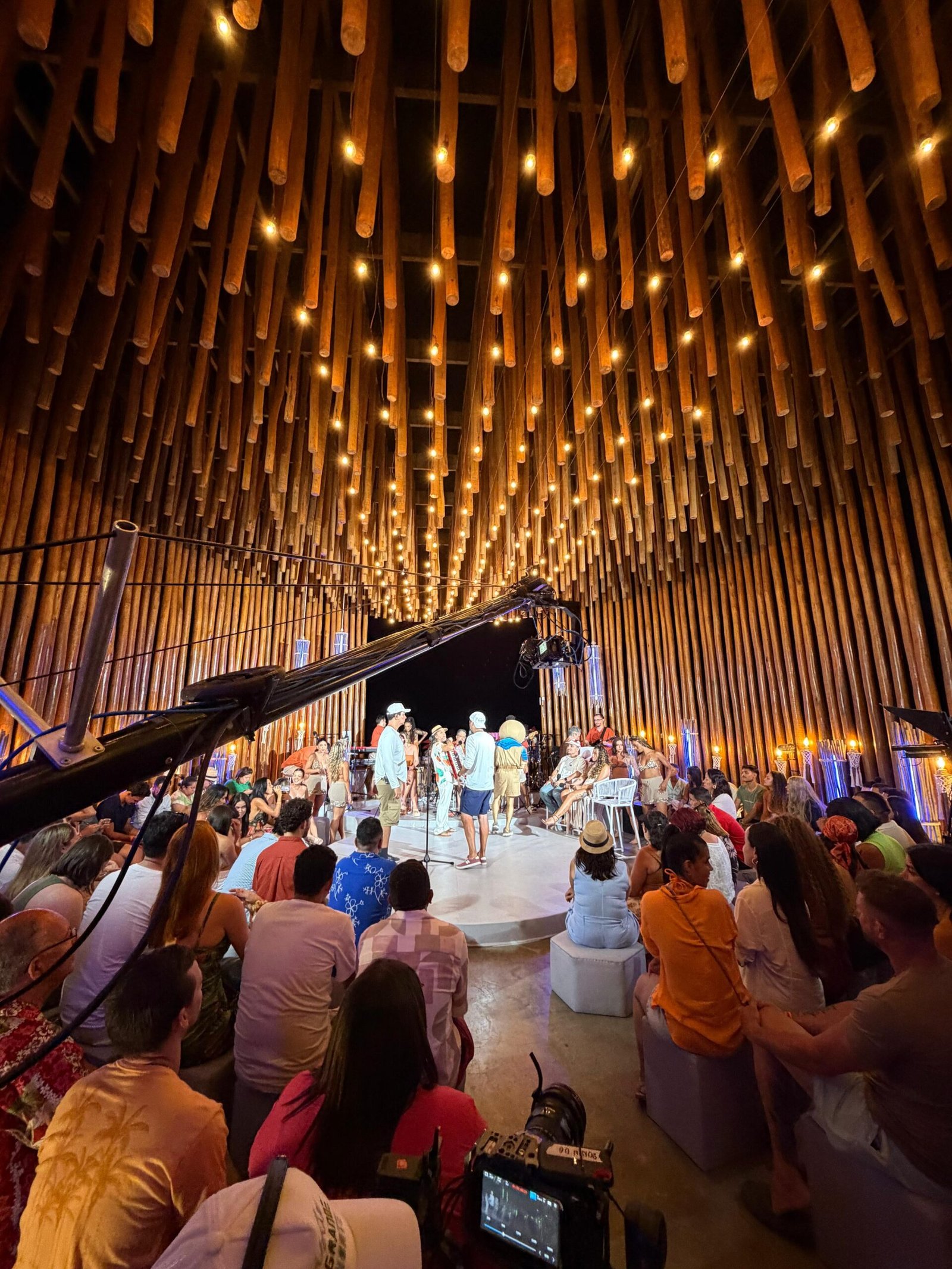 Nanii recebe superprodução do "Caldeirão com Mion" viabilizada pela Emprotur e movimenta São Miguel do Gostoso